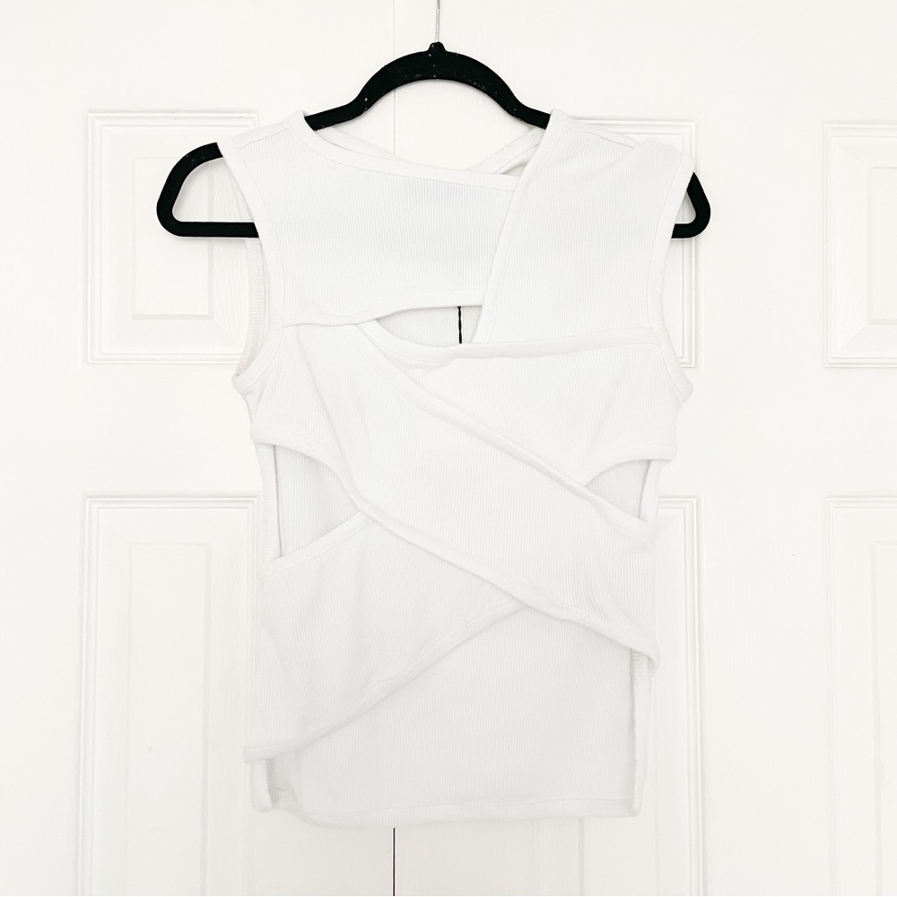 A.W.A.K.E. MODE Ribbed Cross-Front Top